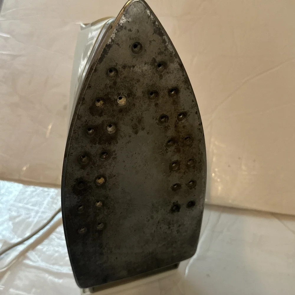 Vintage ROWENTA STEAM IRON DA804 1200W